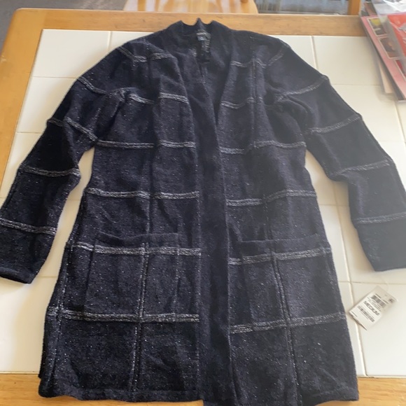 Sweater - Picture 5 of 7